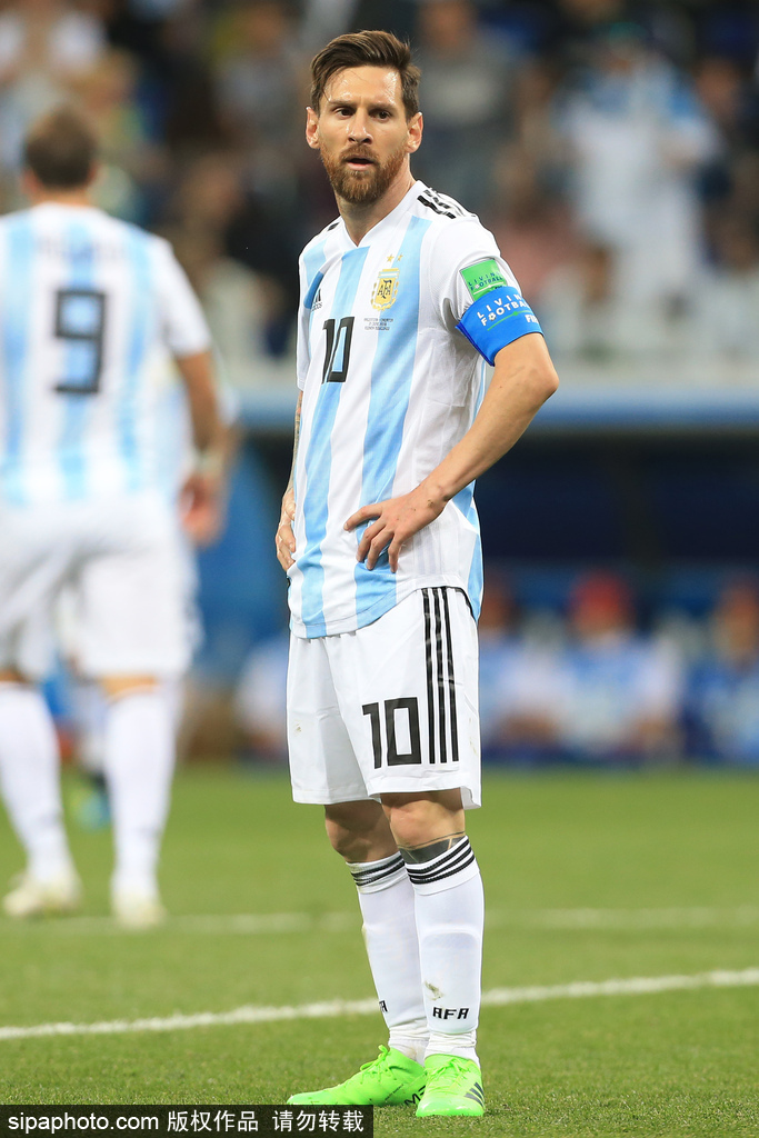 通过中前场 通过中前场